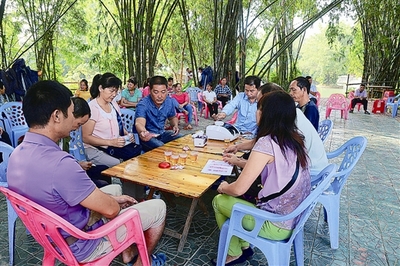龙州县响水镇板省屯休闲农家乐农户领分红 打印页面 / - 广西县域经济网